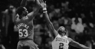 Moses Malone, right, defends Darryl Dawkins in this April 20, 1984, photo. Malone, an NBA Hall of Famer and three-time MVP, died Sunday at age 60. Two weeks ago, Dawkins died at 58.