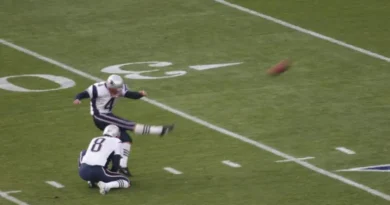 Adam Vinatieri warms up prior to Super Bowl XXXIX.