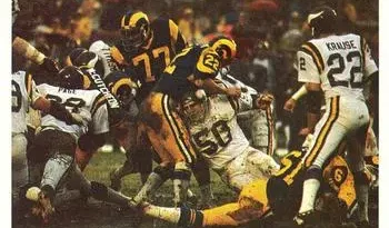 Minnesota Vikings safety Paul Krause in a defensive play against the Los Angeles Rams.