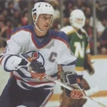 Gretzky in action against the Minnesota North Stars, c. 1985.