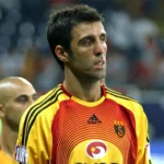 Şükür playing for Galatasaray in 2006.
