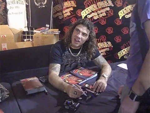 Clay Guida with fans - UFC 100 Fan Expo